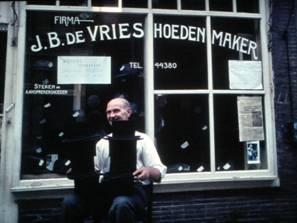 Hoedenmaker J.B. de Vries, Korsjespoortsteeg Amsterdam