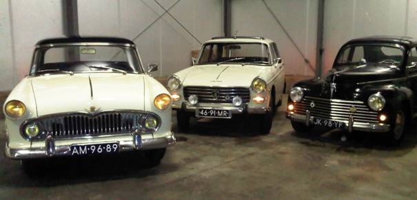 Simca Versailles (1956), Peugeot 404 (1965), Peugeot 203 (1957)