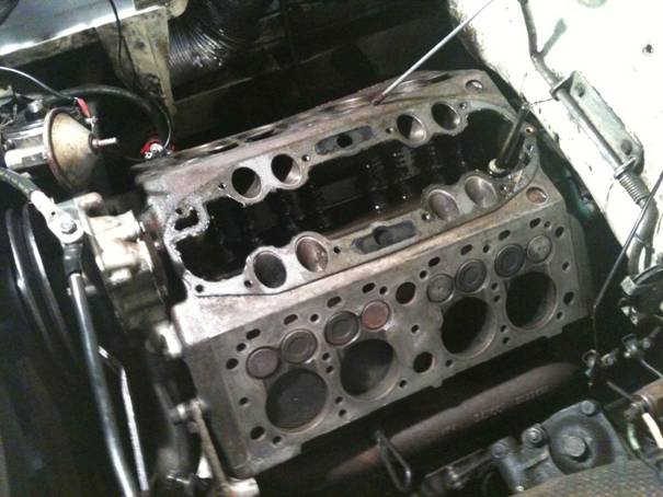 V8 motor Simca Versailles